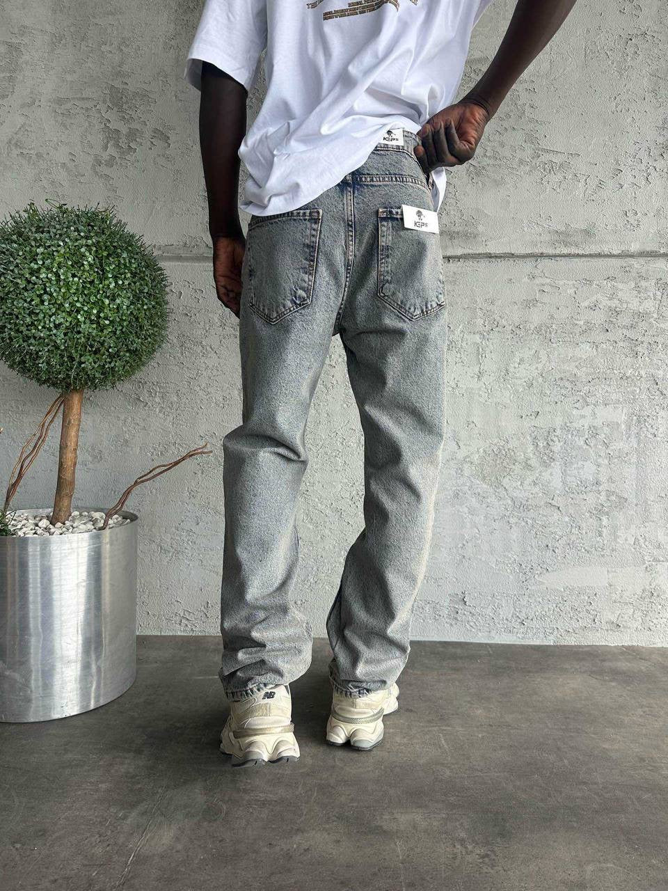 Light washed jeans pants